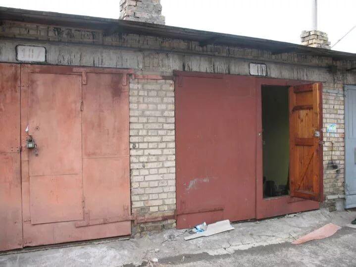 Мытищи гаражный кооператив. Гараж для грузовика. Продать сдать в аренду гараж. Гараж под газель. Металлический гараж в кооперативе.