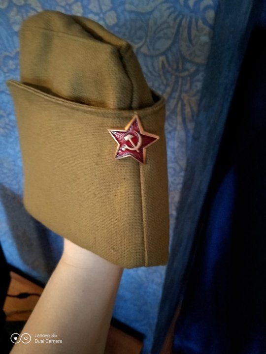 Пилотки девушек крупным планом. Галстук вмф, черный, самовяз. Солдатская пилотка. Пилотки 5. Берет десантника.