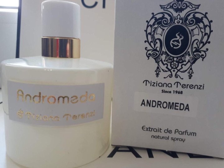 Tiziana terenzi andromeda. Набор Тициана терензи Андромеда. Селективные духи Андромеда бренды женские тестер. Духи Андромеда 2pac. Набор Андромеда Тициана терензи с гелем.