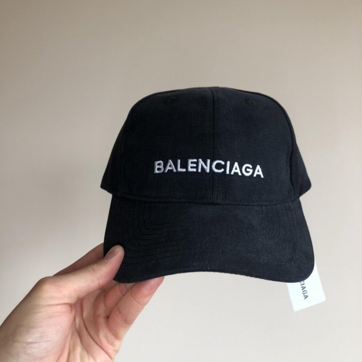 Бейсболка balenciaga. Бейсболка Баленсиага мужская. Кепка Баленсиага адидас. Кепка Баленсиага новая. Кепка Баленсиага оригинал.