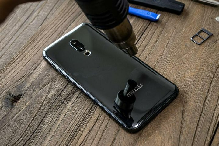 Как снять крышку meizu