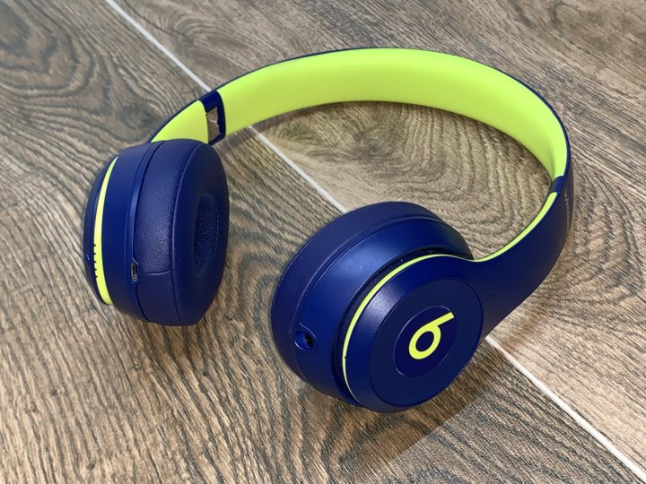 Саунд коре наушники беспроводные. Beats solo 3 Wireless. K55 наушники беспроводные. Беспроводные наушники за 300 рублей. Югрин наушники беспроводные.