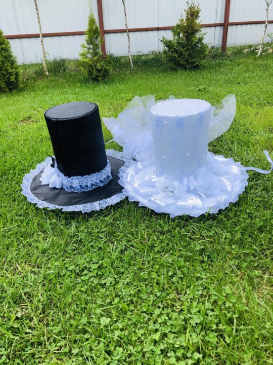 Шляпы на свадебную машину в СПб
