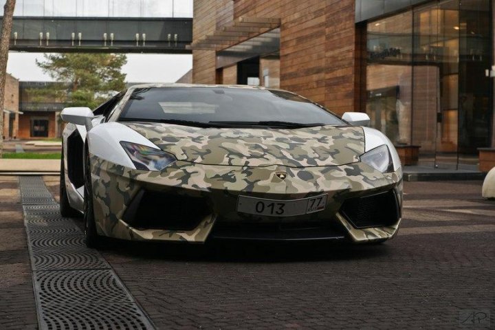 Lamborghini красный камуфляж