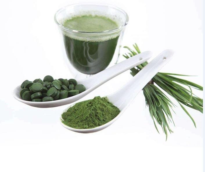 Фото спирулина в таблетках и в ложке. Спирулина и хлорелла. Спирулина детокс. Спирулина для крепкого иммунитета и выведения тяжелых металлов от algae. Спирулина детокс.