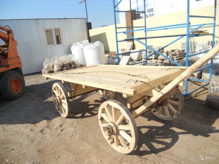 Тележка для лошади. Авито черлак конную телегу. Барок брички. Алтайский край телеги для лошадей г бийск. Конь с тележкой.