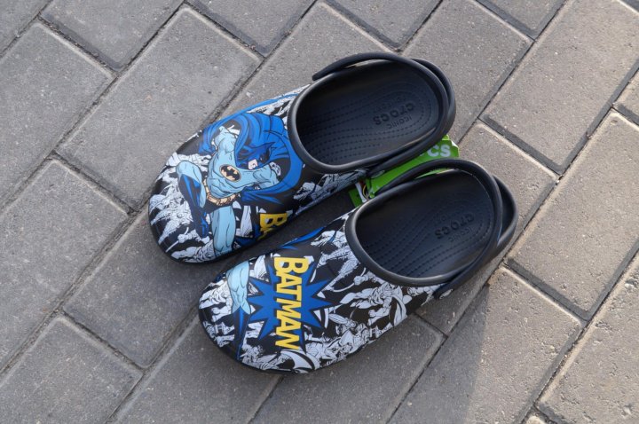 batman crocs