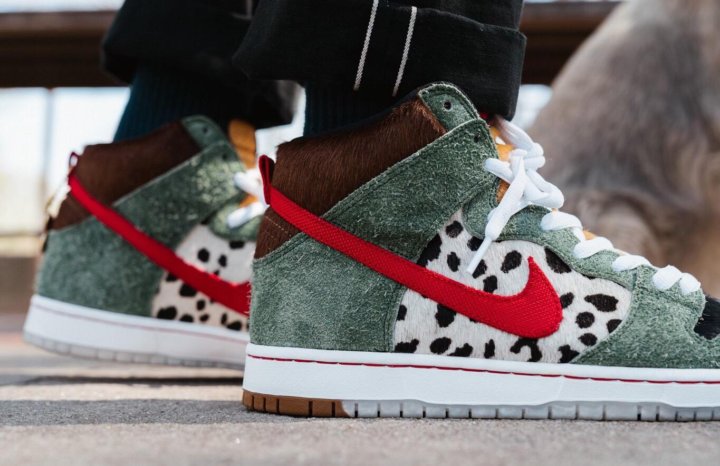 nike sb dunk high pro qs dog walker