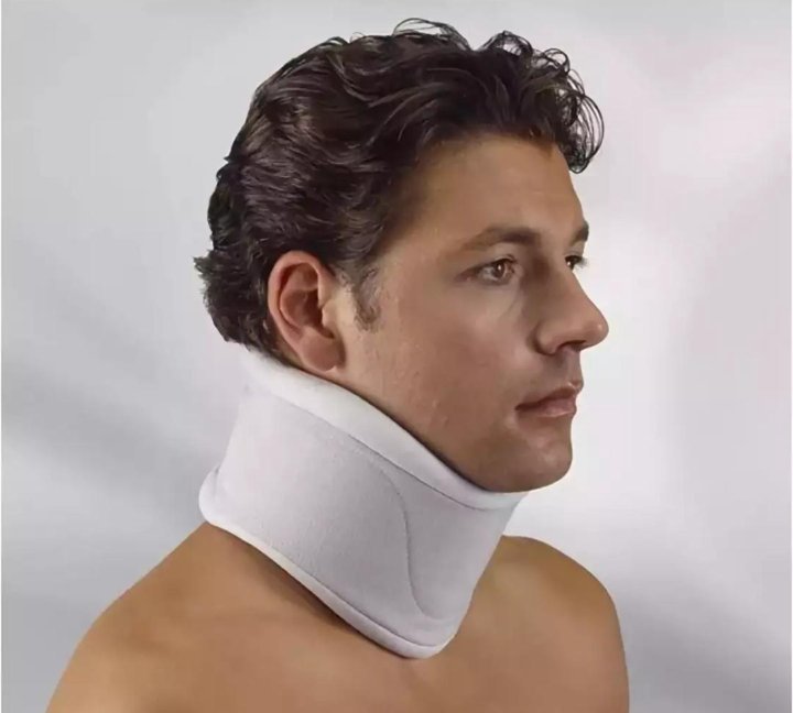 Воротник шейного отдела позвоночника. Ортез Push med Neck Brace. Воротник Шанца Push Care Neck Brace 10 см. Ортез шейный Push Braces Push Care Neck Brace. Воротник Шанца Push Care Neck Brace 8 см на шейный отдел позвоночника.