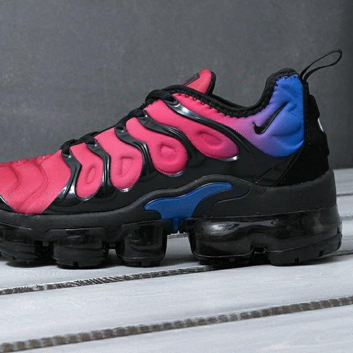 Nike Air VAPORMAX Plus