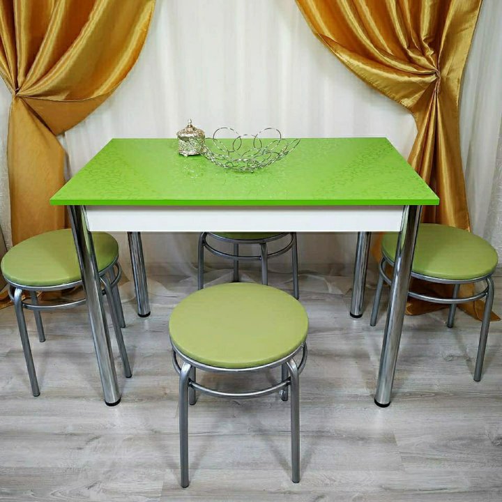 Столы кухонные иваново. Стол с табуретками для кухни. Кухонный стол и стулья комплект. Комплект стол и стулья для кухни. Кухонный набор стол и стулья.