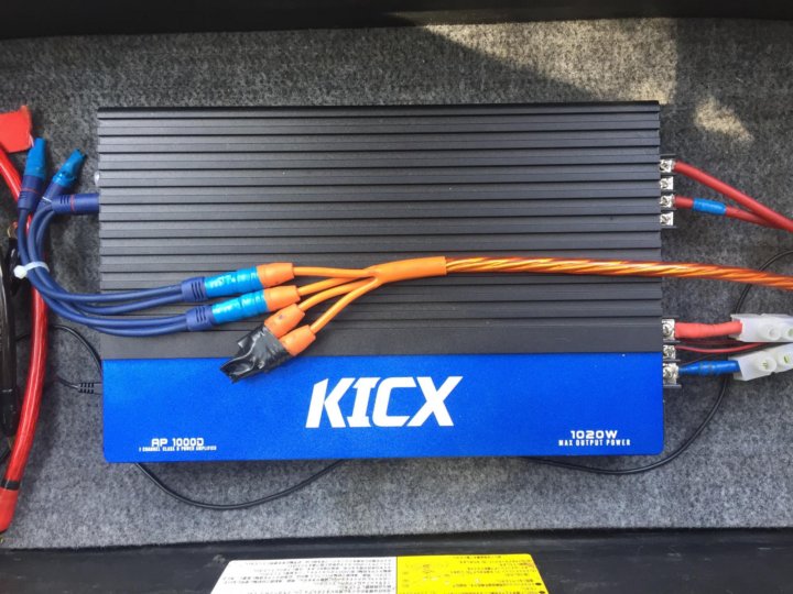 Усилитель 12. Усилитель Кикс AP 1000d. Усилитель Kicx 1020w. Kicx AP 1000 мостом. Kicx усилитель саб.