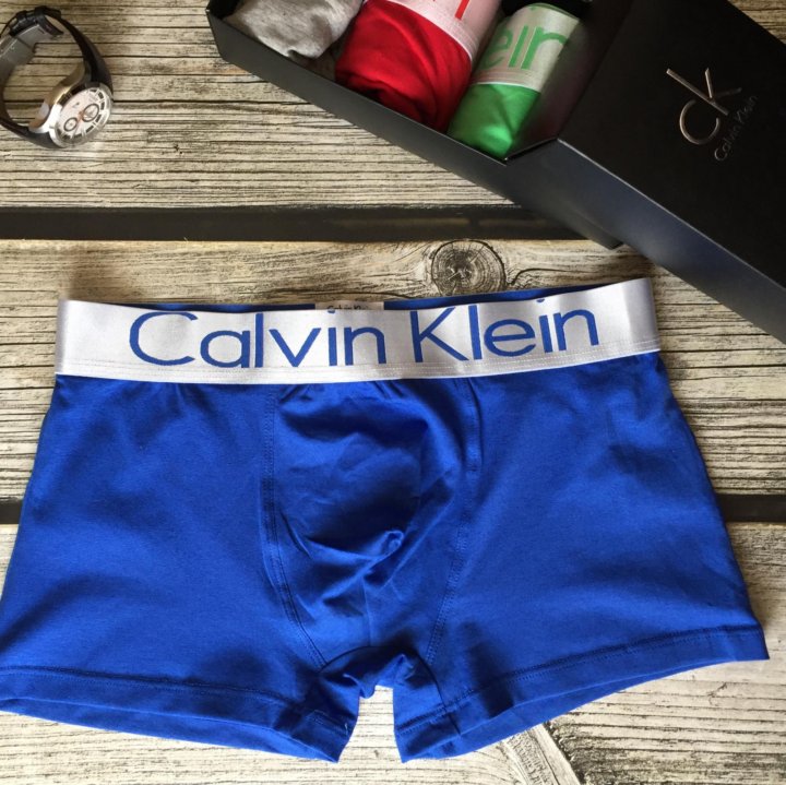 набор одежды красный. пума спортивные костюмы мужские 2022. одежда гуччи и луи виттон. фирменная сувенирная продукция. бренд комплект.