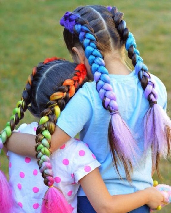 Цветные косы для девочек фото