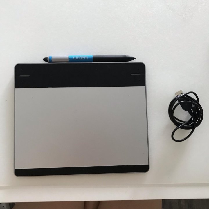 Intuos Pen Touch small CTH-480.