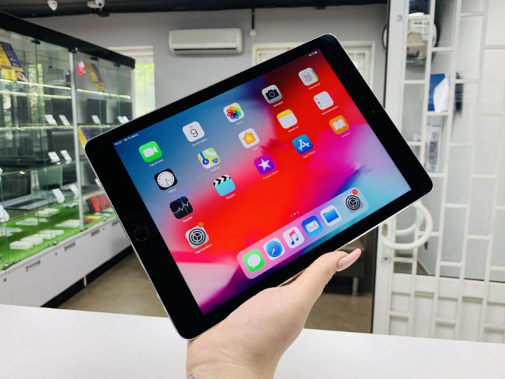 Ipad 2018. Apple ipad pro 12. Планшет эпл. Planshet narxlari. Айпад айфон 8.