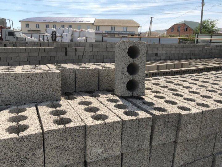 Шлакоблоки в махачкале. Дома со шлакоблоков дагестан. Шлакоблок дагестан. Шлакоблок дагестан. Шлакоблок.