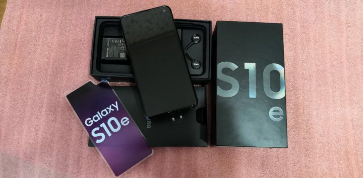 Samsung s10 авито. Galaxy s10e Onyx. S20 Ultra 512gb. S10e коробка.