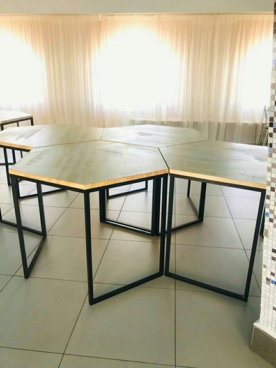 Стол 850 высота. Шестиугольный стол. Шестиугольный офисный стол. Шестигранный стол для офиса. Шестиугольный стол модульный.
