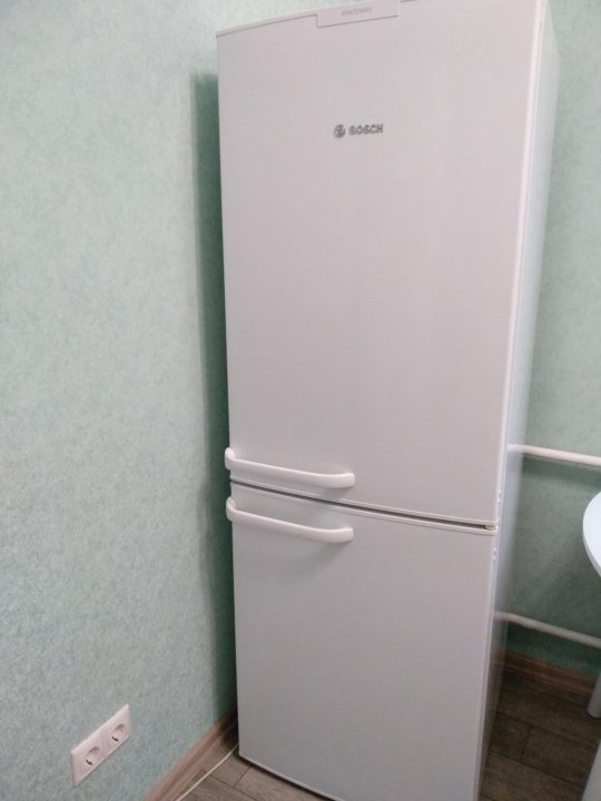 Холодильник bosch duotronic характеристики. Холодильник bosch двухкамерный старый. Холодильник бош396805qc208. Старый холодильник bosch. Трехкамерный холодильник бош.