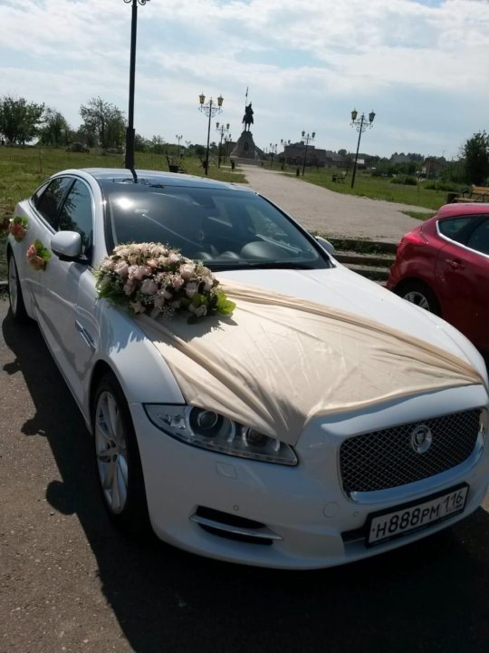 Прокат авто симферополь. Картинки машин на свадьбу в Симферополе. Красивая белая машина в Симферополе. Прокат машин на свадьбу Симферополь. Аренда машин для свадьбы в Симферополе.