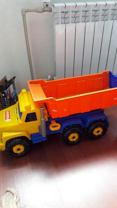 bolshaya gruzovaya mashina kupit v