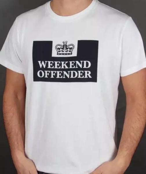 Offender футболка. Футболка weekend offender оригинал. Weekend offender футболка белая. Weekend offender футболка женская. Майка викенд Оффендер.