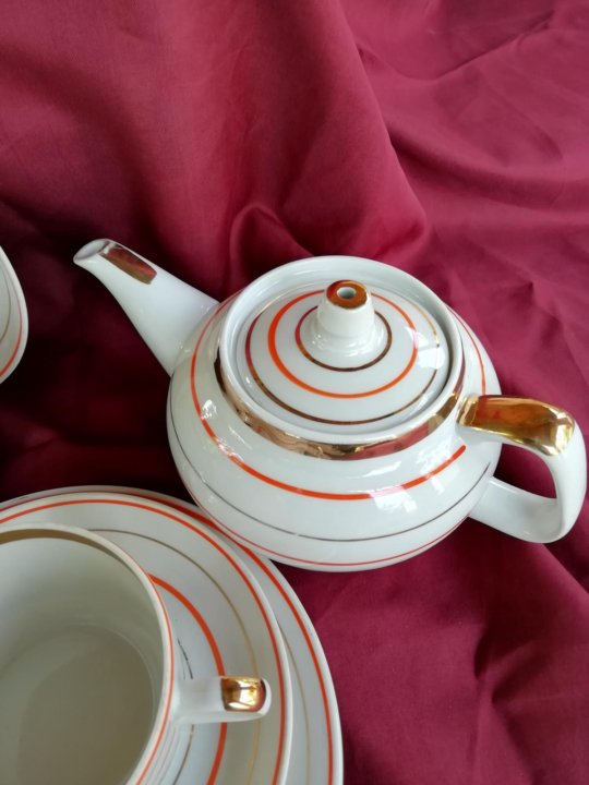 Сервиз гдр мадонна oscar. Фарфоровая посуда красный фарфорист. Тарелки пролетарий фарфоровый завод пролетарий. Кофейный сервиз мадонна польша. Сервизы 60 годов.