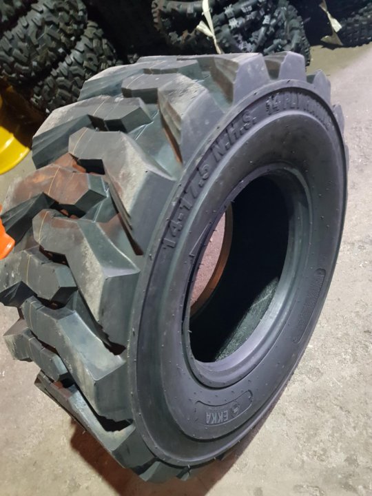 14 17. 00-16. Шина пневматическая 14-17. 5 14pr tl sks-1 forerunner. 5 14pr sks-3l5tl карьер.