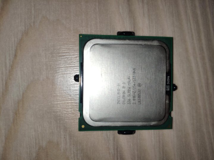 Процессор intel celeron игры. Intel Celeron d 336 Prescott lga775, 1 x 2800 МГЦ. Celeron d340 фото разъем. Процессор Intel Celeron d 336 Prescott.