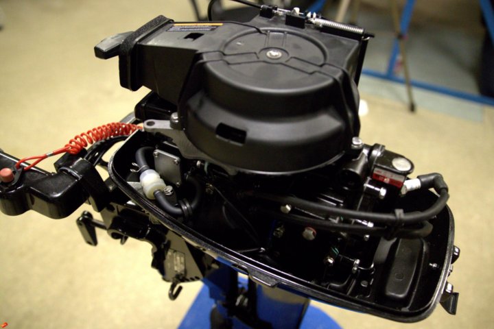 Мотор hdx 9.8. Лодочный мотор hdx t 9.8 BMS. Лодочный мотор hdx r Series t 9.8 BMS. Hdx 9.8 r. Лодочный мотор hdx t 9.9 BMS.