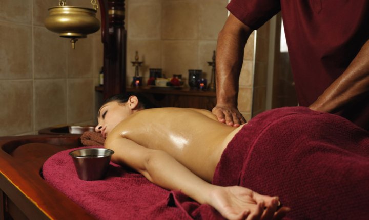 Italienerin Oma Schwarz Massage