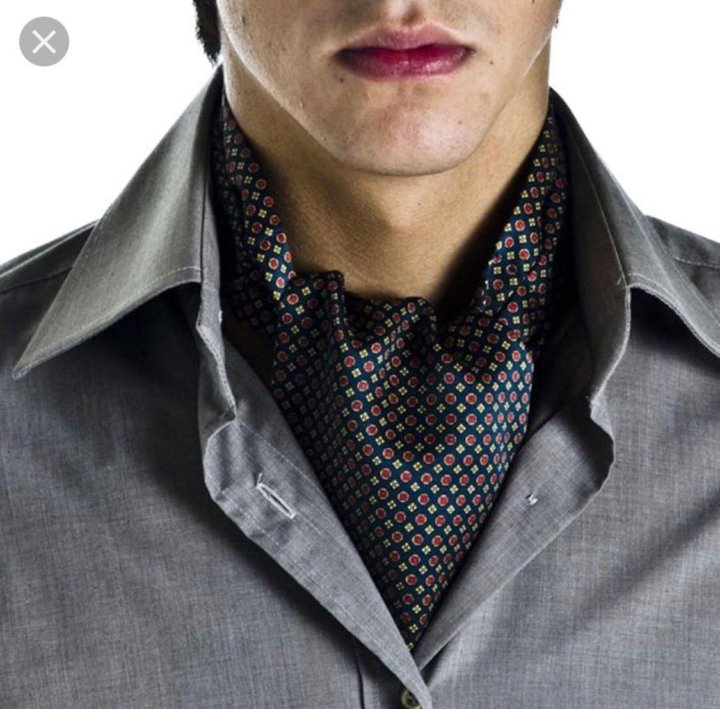 Мужская рубашка с шейным платком