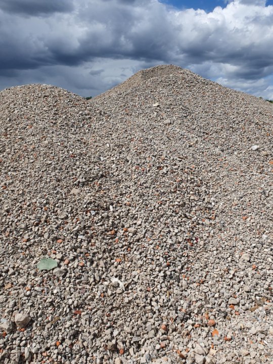 Щебень севастополь с доставкой. Щебень севастополь с доставкой. 5 тонн речного песка. Щебень севастополь с доставкой. Евро фракции щебня.