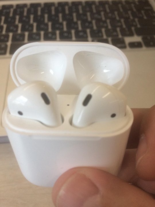 Поколения airpods. Ариг аэрподс 1покаления. Air pods 1 поколения. Эппл аирподс 1 поколения. AIRPODS 1 поколение оригинал.