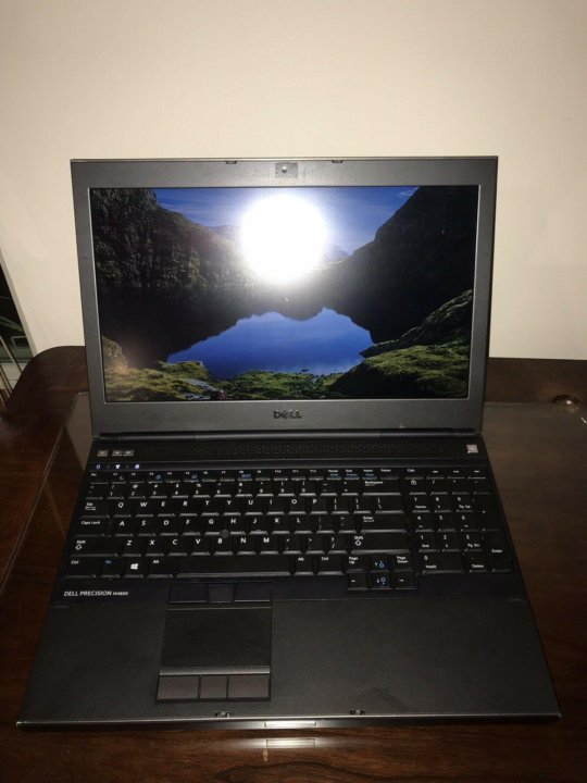 Dell Precision m2800 i7-4710mq.