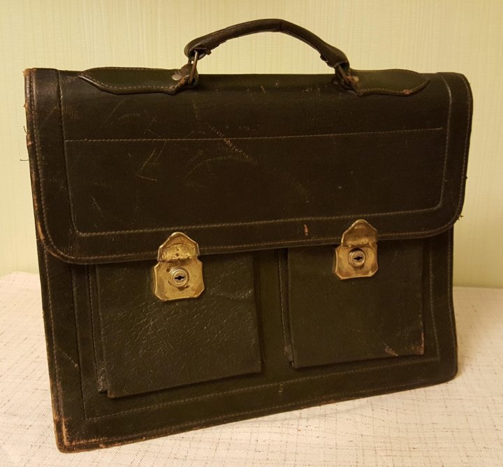 Старинный портфель