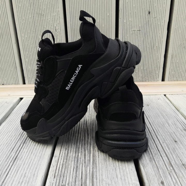 Balenciaga Валдбериес