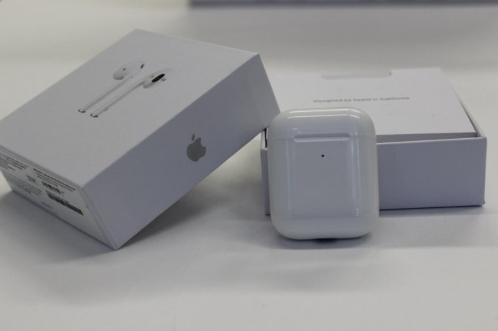 Airpods 2 беспроводная зарядка в Москве – купить в Москве, цена 3 990 ...