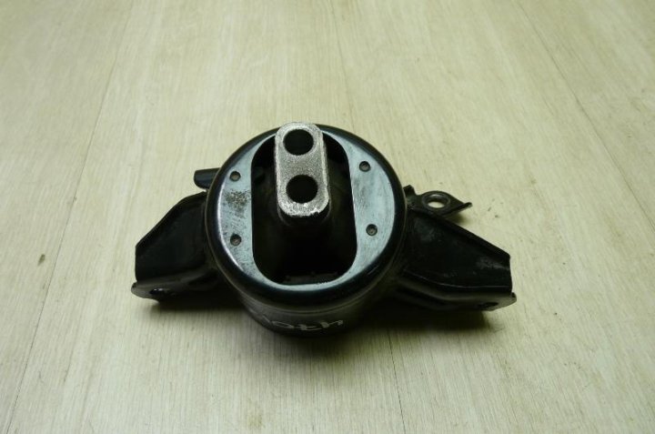 Левая опора акцент. 218301r000. 21830a5000