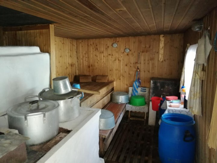 Белое подворье орск. Белое подворье орск. Национальная деревня оренбург рестораны. Касмалинское подворье алтайский край. Белое подворье.