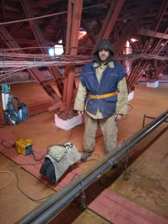 сварщик металлоконструкций. работа сварщиком вакансии ежедневной оплатой. ищем сварщика. работа халтура санкт петербург суварка. работу для самозанятых с ежедневной оплатой в рязани.