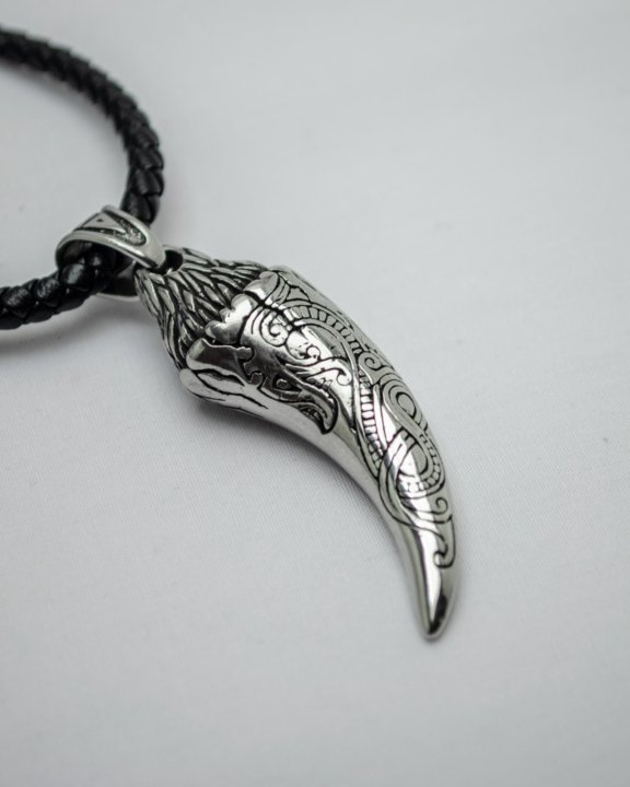 стальной клык. коготь ястреба перец. стальной клык. клык подвеска металлическая. серебро подвеска мужская воин.