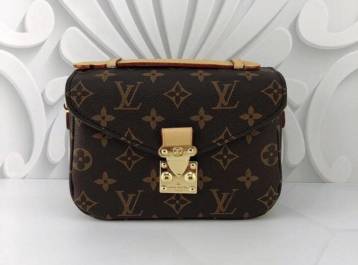 lv pochette metis mini