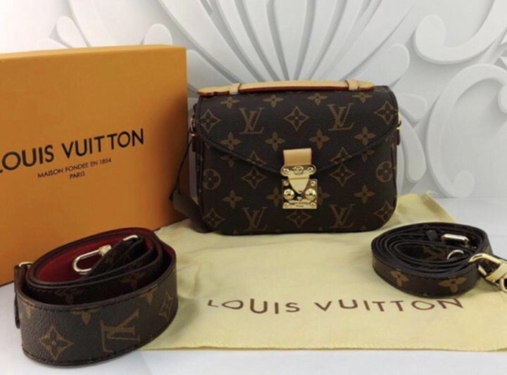lv pochette metis mini