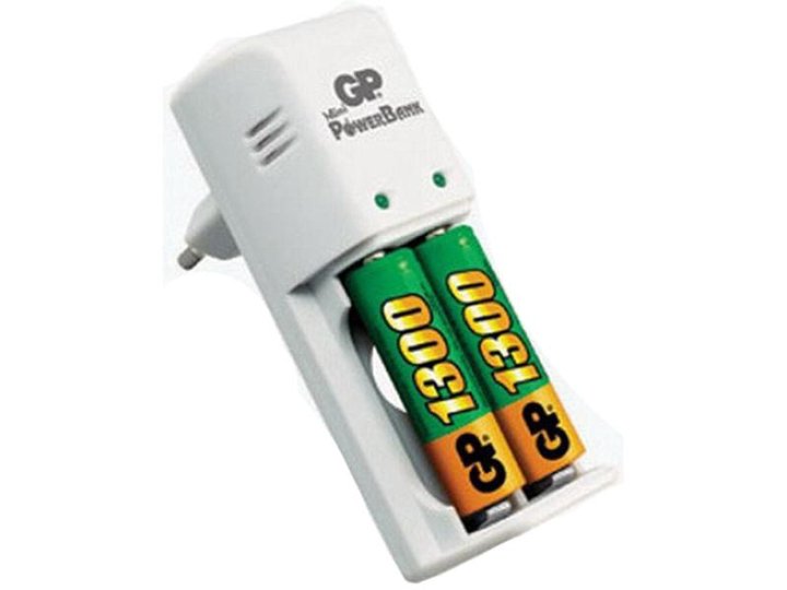 Зарядный аккумулятор для батареек. GP pb320gs-2cr1. Повер банк мини grkb02gs зарядка аккумулятора АА 1900mah 12v.