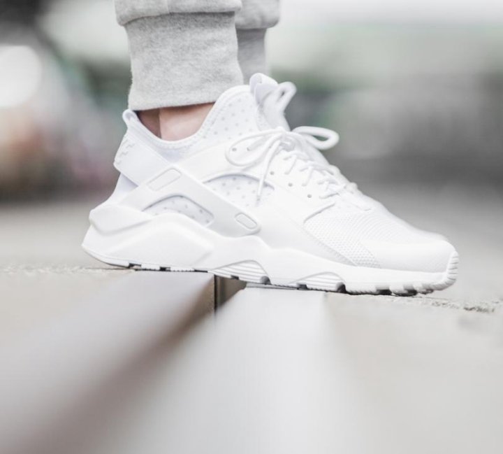 Nike Air Huarache женские на ноге