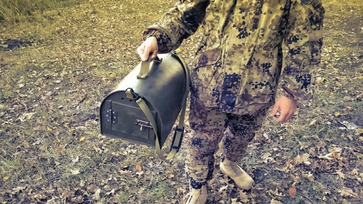 Переноска для подсадной утки. Переноска для подводных уток. Переносная коробка для утки. Клетка для переноски подсадной утки. Ящик для подсадной утки.