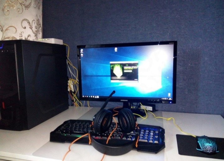 Amd компы. Компьютер полный комплект для игр. Домашний компьютер в полном комплекте. Монитор сфотканный. Комп 16 к.