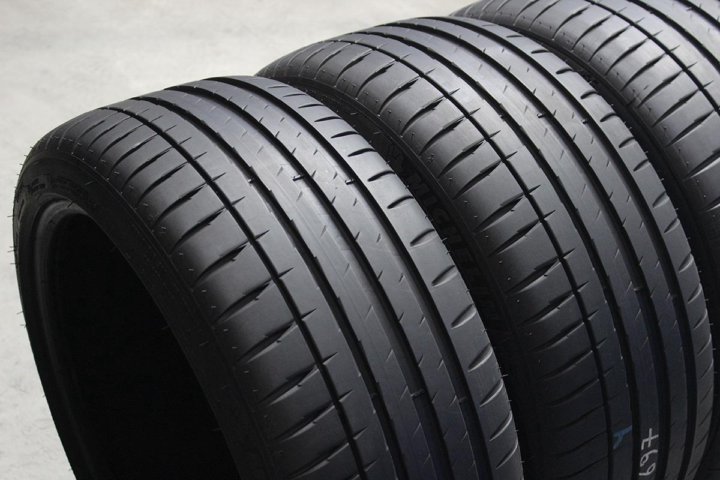 Мишлен пилот спорт 17. Michelin Pilot Sport 4 215/40 r18. Мишлен пилот спорт 245 40 19 лето. Michelin Pilot Sport 3. Мишлен пилот спорт 4 225/45/19.